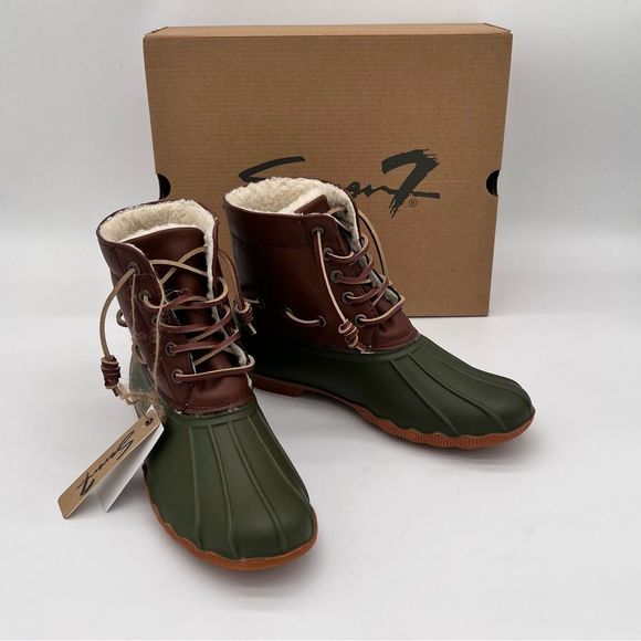SOLD 🫶🏽 New in box! SEVEN7 Women’s Speyside Duck Boot Olive (various sizes) - Picture 2 of 10
